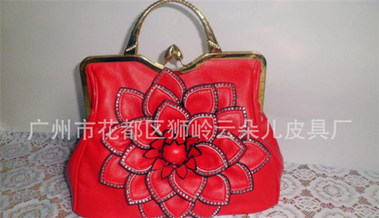 云朵兒皮具 加盟連鎖火爆招商，專業(yè)咨詢助力創(chuàng)業(yè)夢(mèng)想